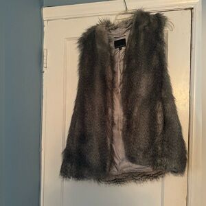 Banana Republic Faux Fur Vest Size M